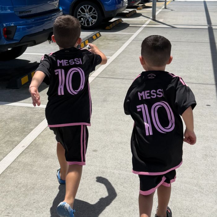 Child custody legal consultation with family